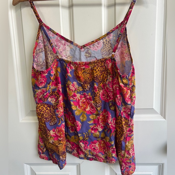 Like new Powder Cami in Floral Leopard Print size M. 100% modal. Leopard & roses - Picture 3 of 11